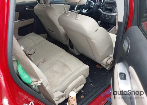 2015 Dodge Journey Sxt z USA, uszkodzony, nr VIN 3C4PDCBB0FT547753